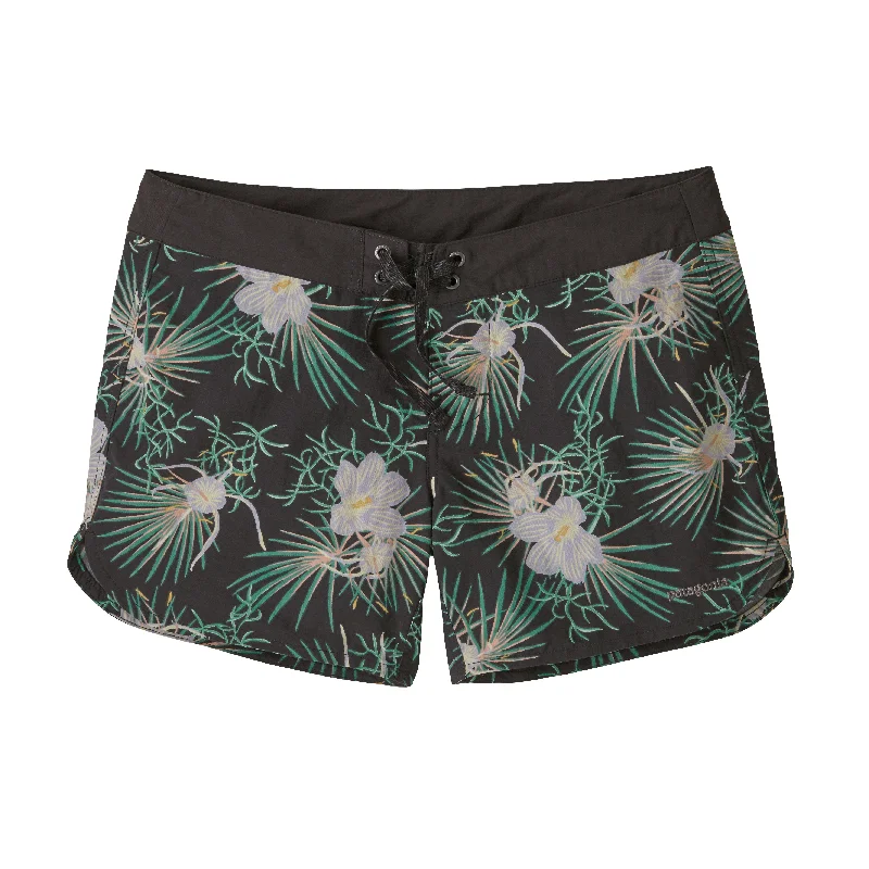 High-waisted shorts – Shorts that sit above the natural waistline for a flattering, elongating look.W's Wavefarer® Boardshorts - 5""