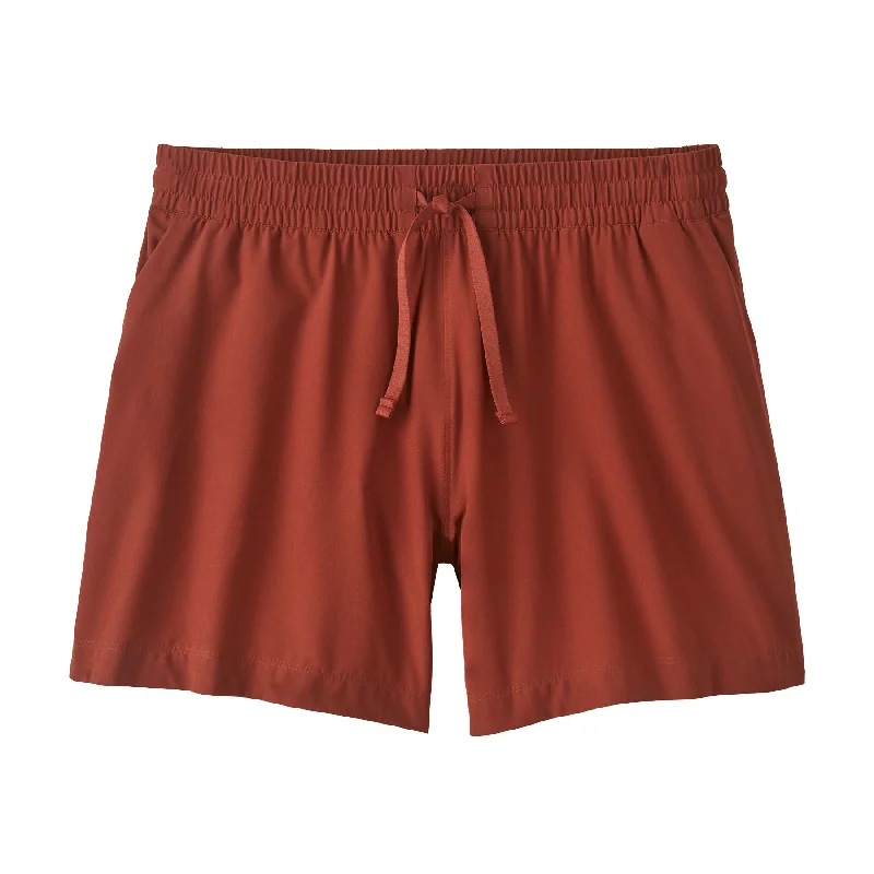 Paperbag waist shorts – Shorts with a gathered, elastic waist and often a belt, creating a relaxed and stylish fit.Women's Fleetwith Shorts - 5"