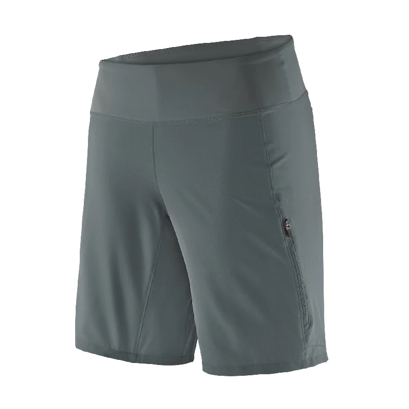 Pleated shorts – Shorts with pleats at the waist for extra volume or texture, creating a more sophisticated appearance.Women's Tyrolean Bike Shorts - 9½"