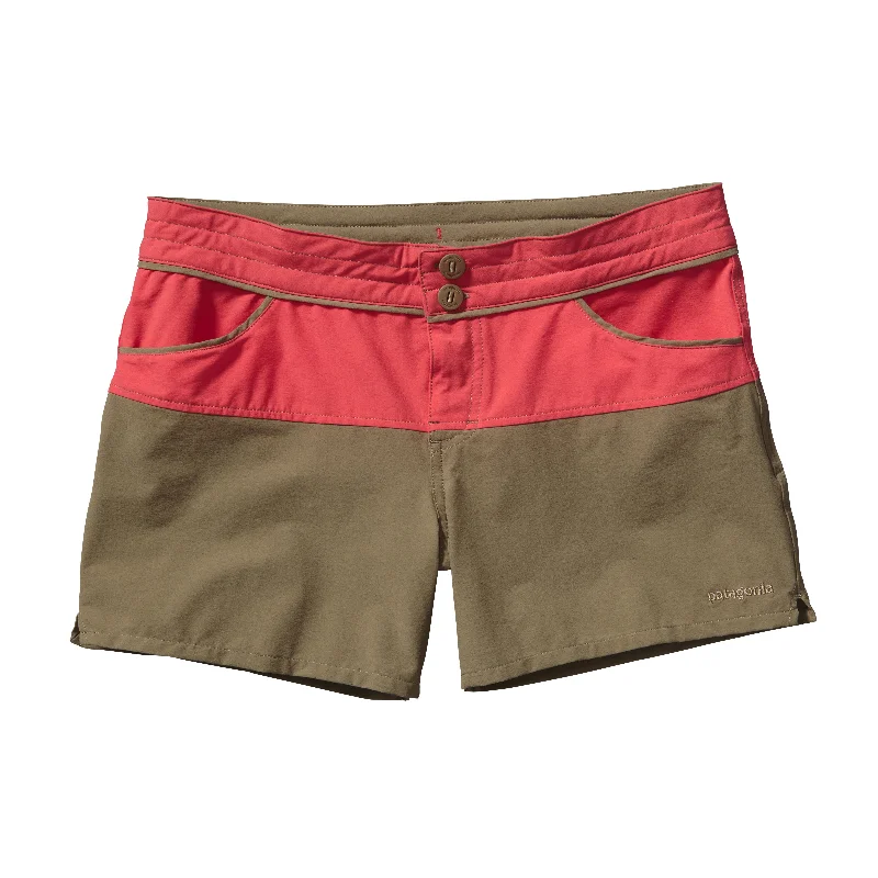 Culottes – Wide-legged, knee-length or mid-calf shorts that resemble a skirt but are more comfortable and practical.W's Colorblock Stretch Wavefarer® Shorts