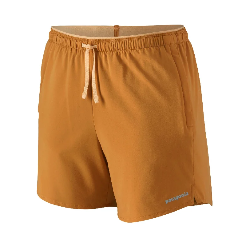 Seamless shorts – Shorts with minimal or no visible seams for a smooth, sleek look.Women's Multi Trails Shorts - 5½"