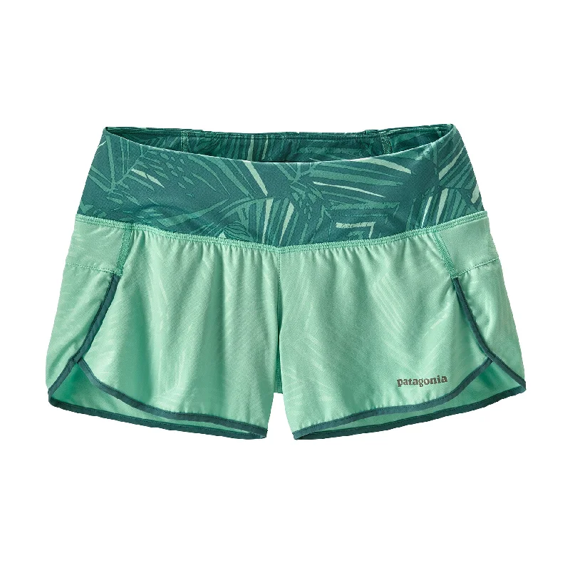 Cargo shorts – Loose-fitting shorts with large side pockets, often made from durable material for a utilitarian look.Women's Strider Shorts - 3½"