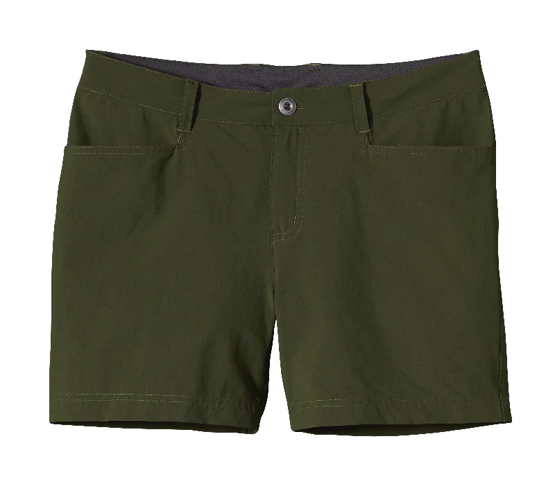 Tailored shorts – Well-fitted, structured shorts, often more formal or polished for work or events.W's Rock Craft Shorts