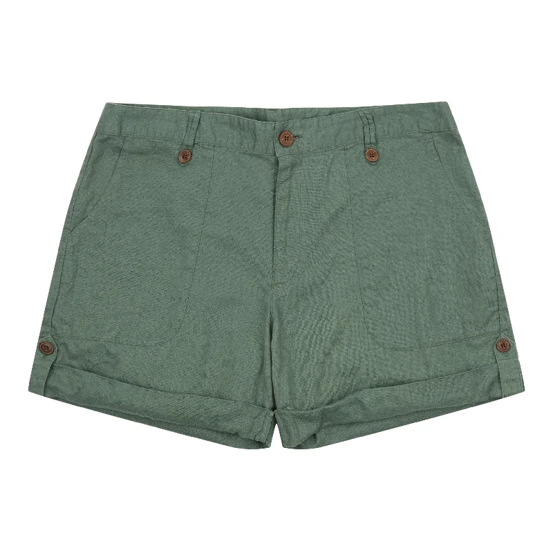 Cut-off shorts – Shorts made by cutting denim or other fabric, typically frayed at the edges for a distressed look.W's Island Hemp Shorts