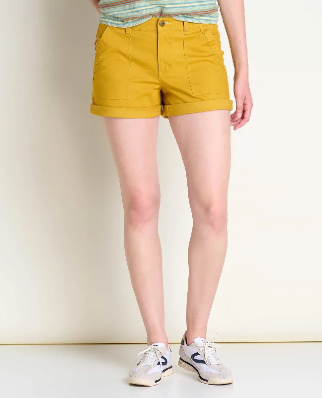 Tailored shorts – Well-fitted, structured shorts, often more formal or polished for work or events.Earthworks Camp Short