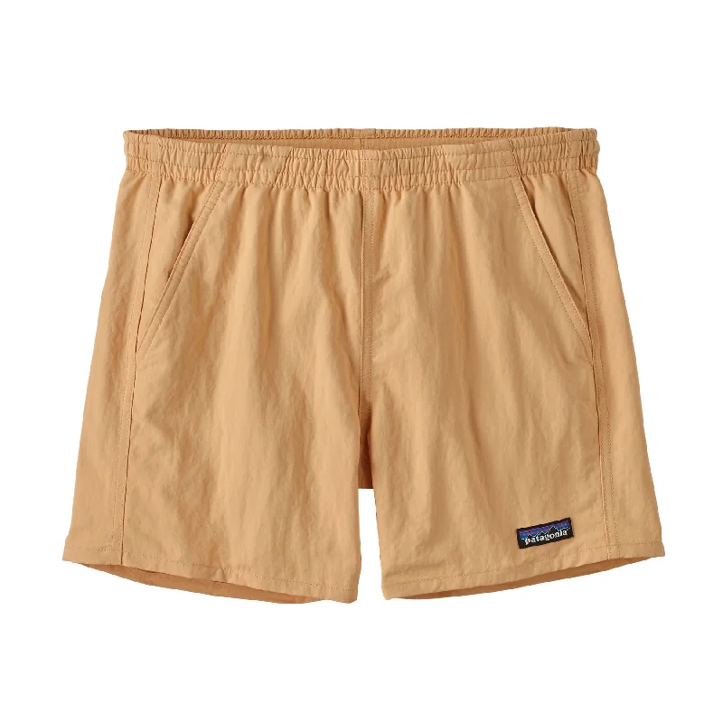 Booty shorts – Very short shorts that focus on accentuating the figure and providing maximum comfort.Women's Baggies™ Shorts - 5"