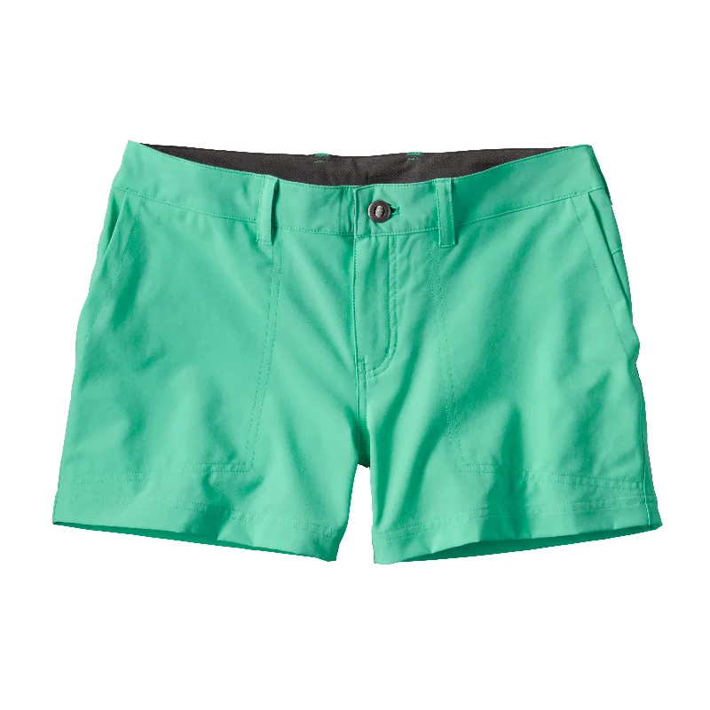 Linen shorts – Lightweight and breathable shorts made from linen, ideal for hot weather.W's Happy Hike Shorts