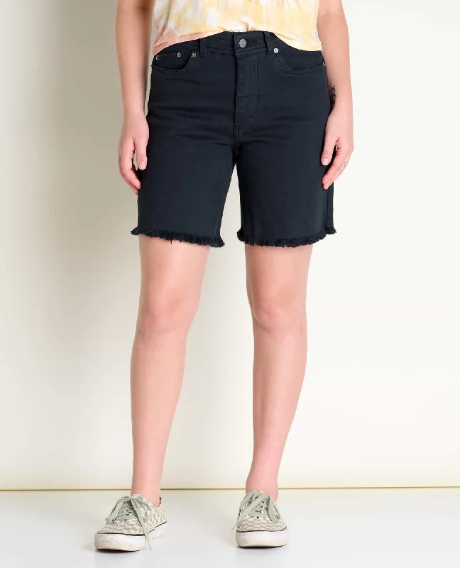 Sporty shorts – Shorts designed for athletic or casual wear, often with drawstrings and made from breathable fabrics.Balsam Seeded Cutoff Short