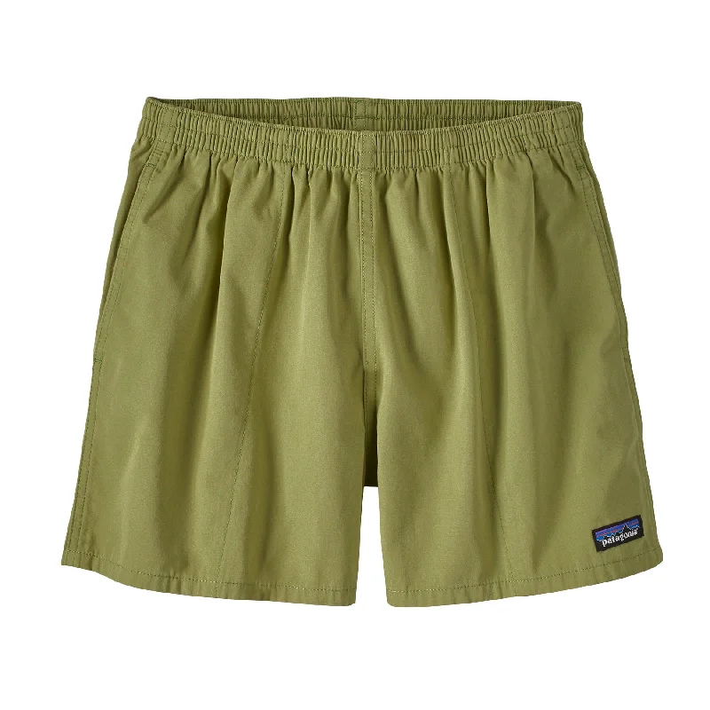 Cargo shorts – Loose-fitting shorts with large side pockets, often made from durable material for a utilitarian look.Women's Funhoggers™ Shorts - 4"