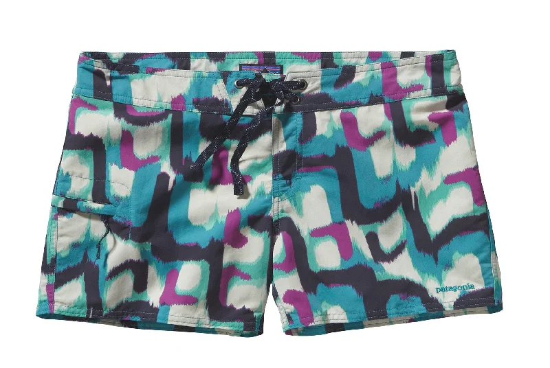 Bermuda shorts – Knee-length shorts that offer a more conservative and comfortable fit.Women's Wavefarer™ Board Shorts