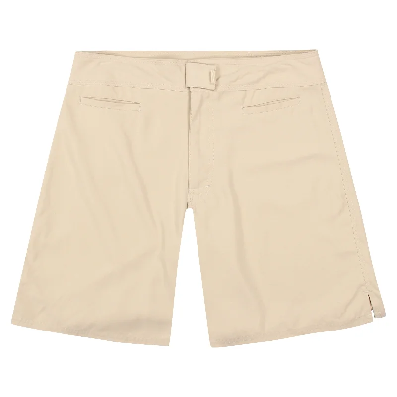 Button-front shorts – Shorts with a button-up closure at the front for a chic, stylish detail.W's Kokawe Shorts