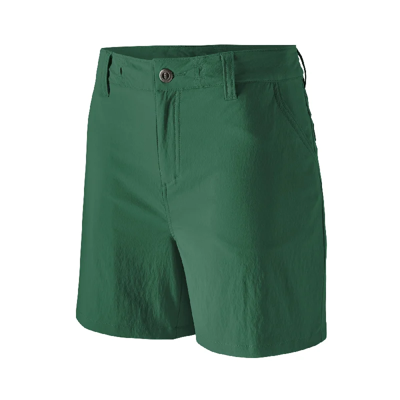 Bermuda shorts – Knee-length shorts that offer a more conservative and comfortable fit.Women's Quandary Shorts - 5"