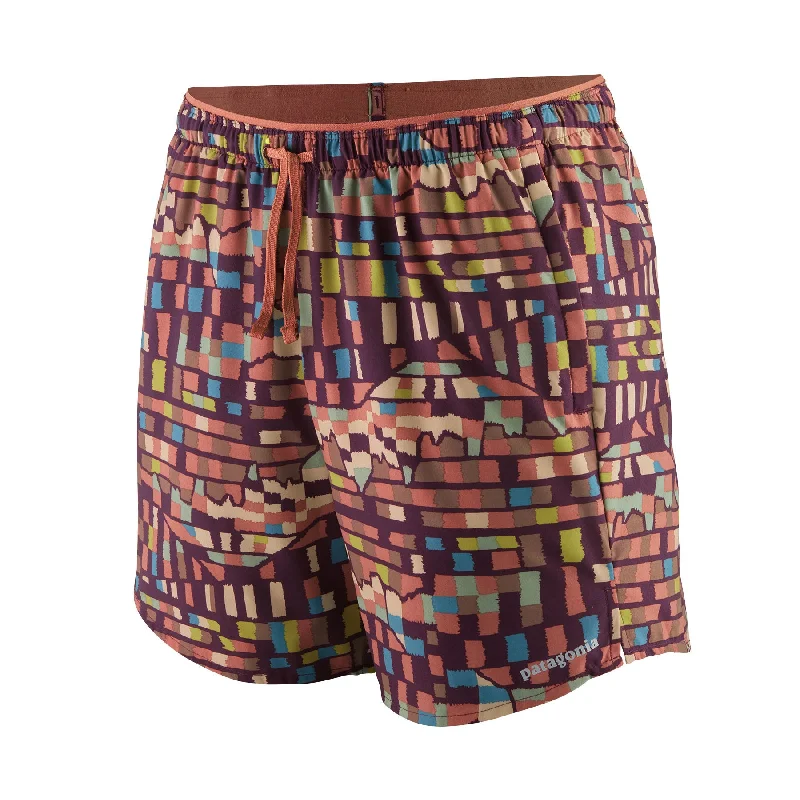 Seamless shorts – Shorts with minimal or no visible seams for a smooth, sleek look.Women's Multi Trails Shorts - 5½"