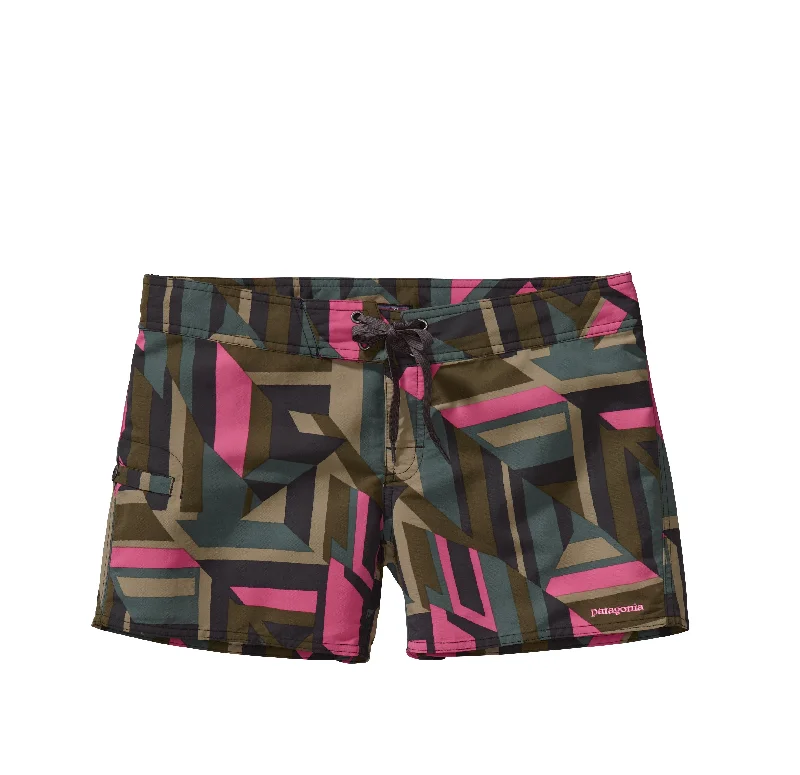 Tailored shorts – Well-fitted, structured shorts, often more formal or polished for work or events.W's Wavefarer® Board Shorts