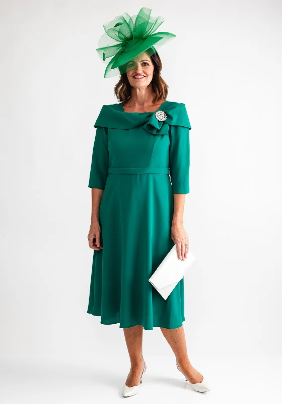 Wrap dress – Dress that wraps around the body and ties at the waist, creating a flattering and adjustable fit.Casandra Bel A-Line Maxi Dress, Green