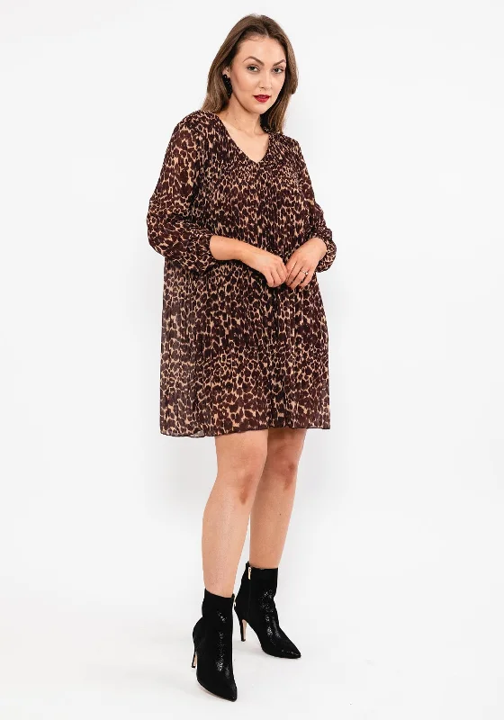 Wrap skirt – Skirt that wraps around the waist and is usually tied at one side.Seventy1 One Size Pleated Smock Mini Dress, Brown