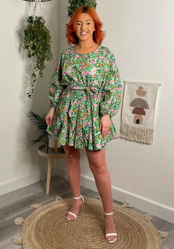 Tulle skirt – Skirt made from tulle fabric, typically voluminous and lightweight, often used for dressy or formal occasions.Seventy1 One Size Floral Batwing Sleeve Mini Dress, Green