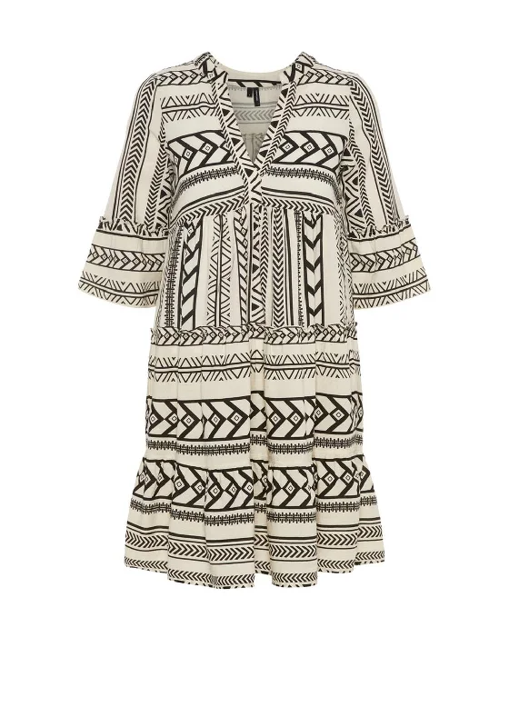 Houndstooth skirt – Skirt featuring the classic houndstooth pattern, often in black and white.Vero Moda Aztec Print Tunic Smock Mini Dress, Ibiza Black & Birch