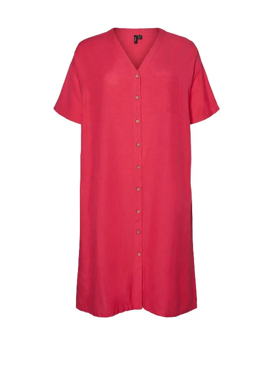 Boho dress – Dress with a relaxed, bohemian style, often featuring flowing fabric, ethnic prints, or vintage details.Vero Moda Curve Karla Shirt Dress, Raspberry