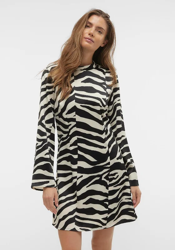 Houndstooth skirt – Skirt featuring the classic houndstooth pattern, often in black and white.Vero Moda Ingrid Zebra Print Mini Dress, Black & White