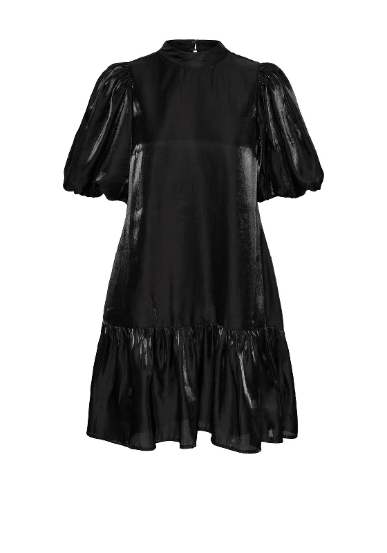 Maxi skirt – Skirt that reaches the ankles or floor, offering a long, flowing silhouette.Y.A.S Magnusa Volume Sleeve Tiered Mini Dress, Black