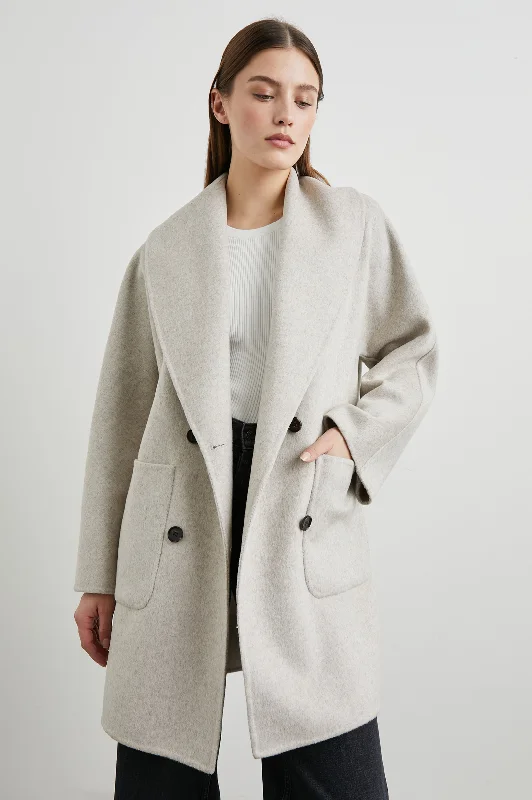 Double-breasted – Two rows of buttons for a stylish, structured lookNILY COAT - OATMEAL