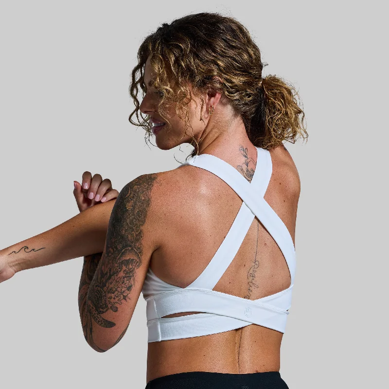 Criss-cross strap sports bra – Sports bra with straps that cross over at the back, providing extra support and a stylish look.Double Cross Sports Bra (White)