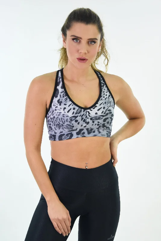 Yoga sports bra – Lightweight and comfortable sports bra designed specifically for yoga, offering gentle support.Ellie Bra - Arminda