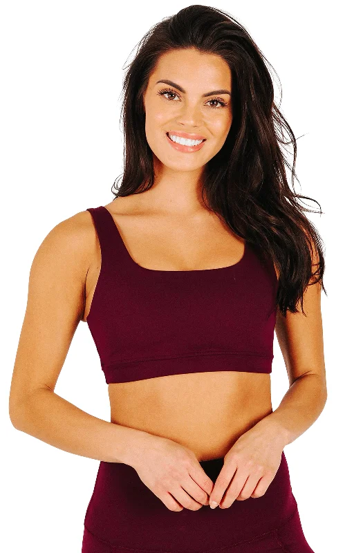 Back-closure sports bra – Sports bra with a hook-and-eye closure at the back for adjustable fit and ease of wear.Everyday Sports Bra - Maroon