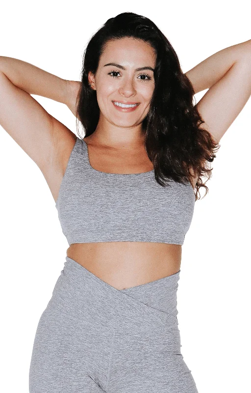 Wireless sports bra – Sports bra without underwire, offering more comfort and flexibility for a wide range of activities.Everyday Sports Bra - Silver Heather