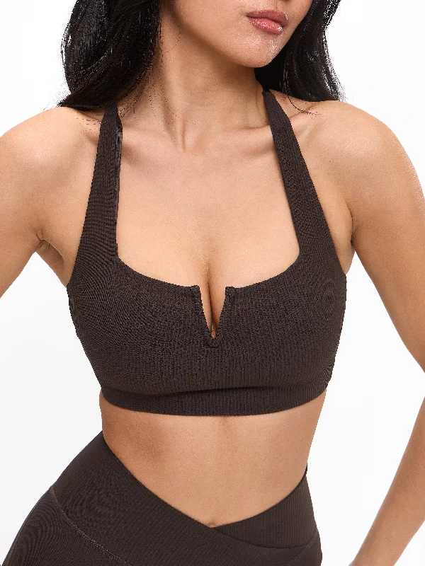 V-neck sports bra – Sports bra with a V-shaped neckline for a flattering and comfortable fit.Ribbed Notch Sports Bra - Cold Brew