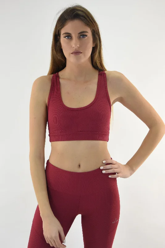 Padded sports bra – Sports bra with soft, removable padding for extra comfort and shape.Sonia Bra - Bordeaux