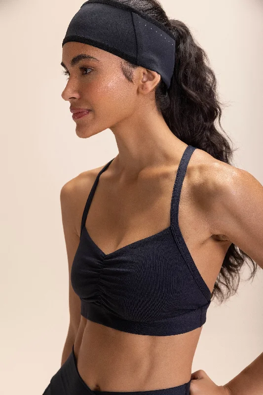 Seamless sports bra – Sports bra made without seams for a smooth, chafe-free fit.Warm Up Sports Bra