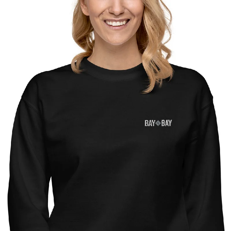 Crop – Shortened length, typically above the waistBay to Bay Women's Fleece Pullover