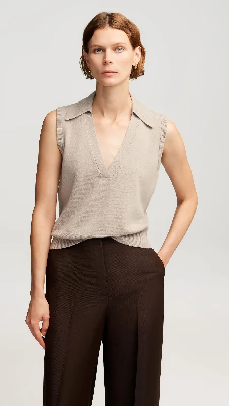 Plaid/checkered – Sweater featuring a plaid or checkered patternCollared Sleeveless Knit in Merino Wool | Beige