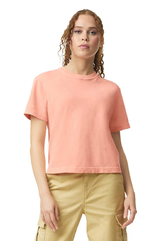 Crop – Shortened length, typically above the waistComfort Colors Womens Short Sleeve Crewneck T-Shirt - Peachy