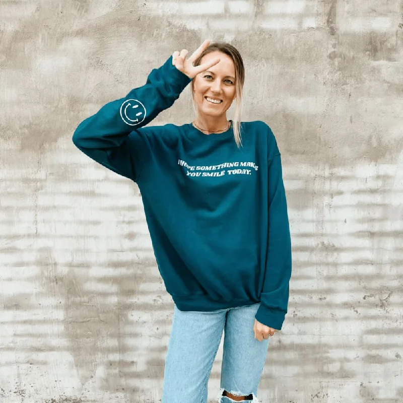 Fitted sweatshirt – Sweatshirt that fits snugly to the body, providing a more tailored lookI Hope - Smile Sweatshirt