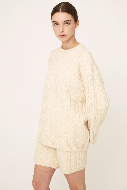 Hooded – Sweater with an attached hoodIvy Cable Sweater n Shorts Set