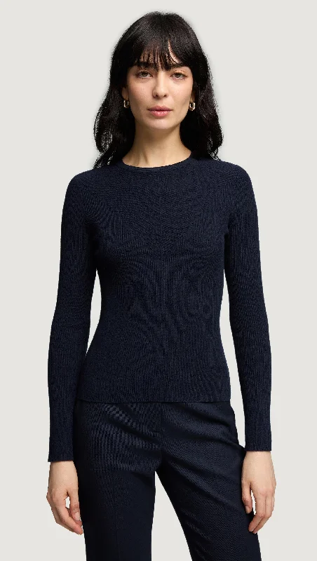 Cardigan – Open-front sweater, often buttoned or with a tieKnit Longsleeve Crew in Stretch Tencel | Midnight