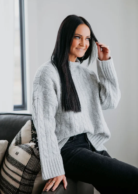 Pullover – Sweater without buttons or zippers, worn over the headMarie Cable Knit by Lily & Lottie