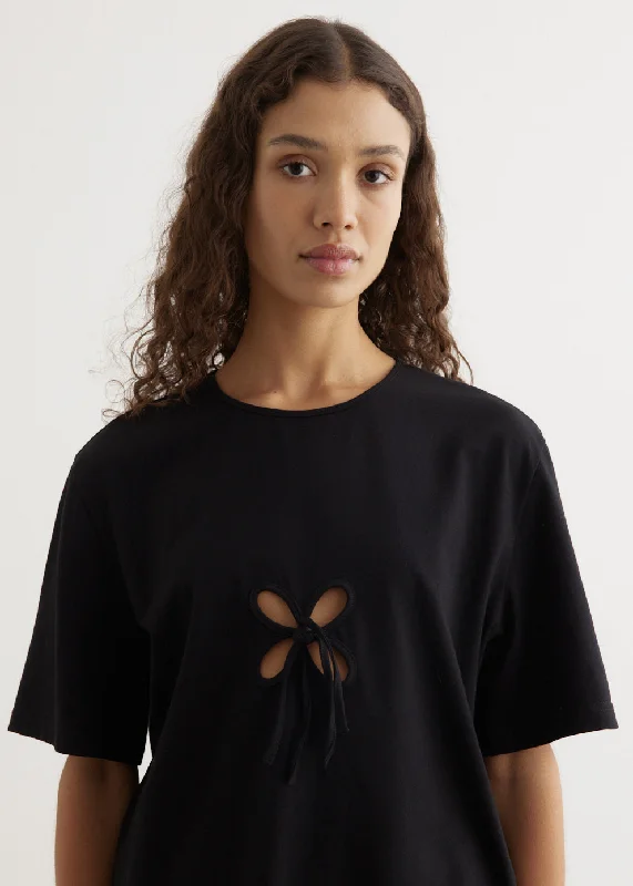 Crop – Shortened length, typically above the waistPetal T-Shirt