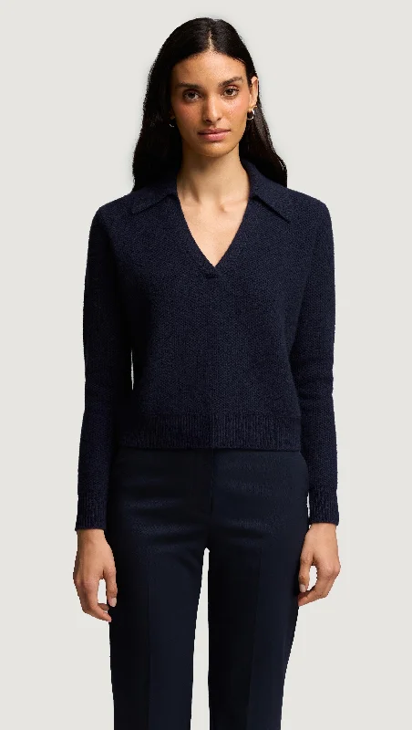 Pullover – Sweater without buttons or zippers, worn over the headPolo Sweater in Wool Cashmere | Navy