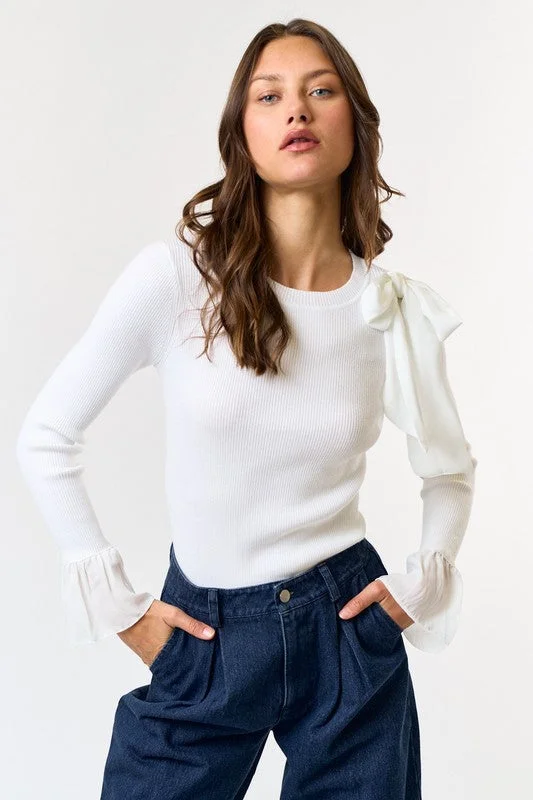 V-neck – Sweater with a V-shaped necklineShayna Knit Top