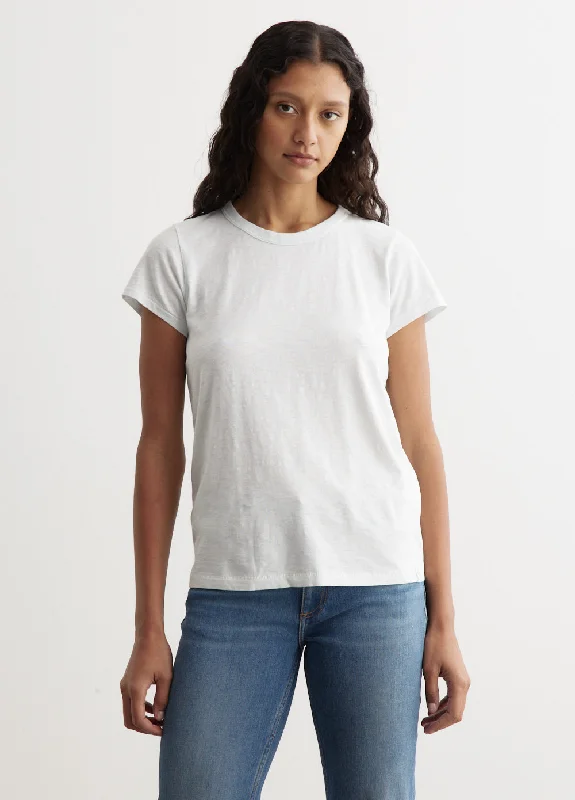 Boxy – Loose, straight cut with no shapingThe Slub T-Shirt