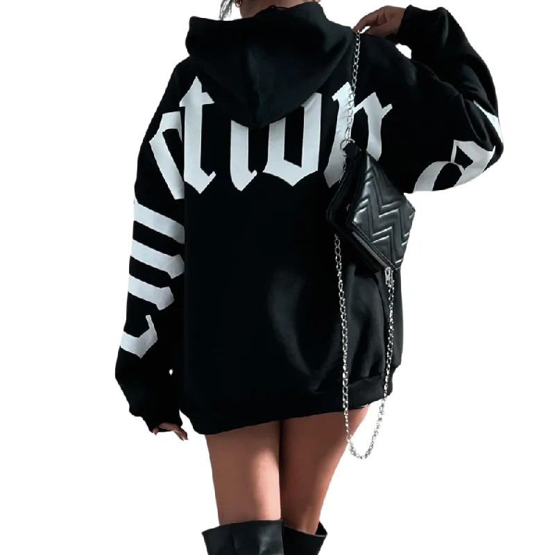 Fitted sweatshirt – Sweatshirt that fits snugly to the body, providing a more tailored lookWomen's Gothic Letter Print Hoodie